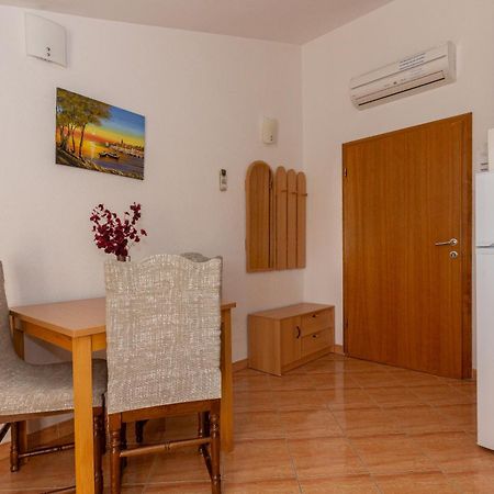 Apartments Dalmata Биоград-на-Мору Экстерьер фото