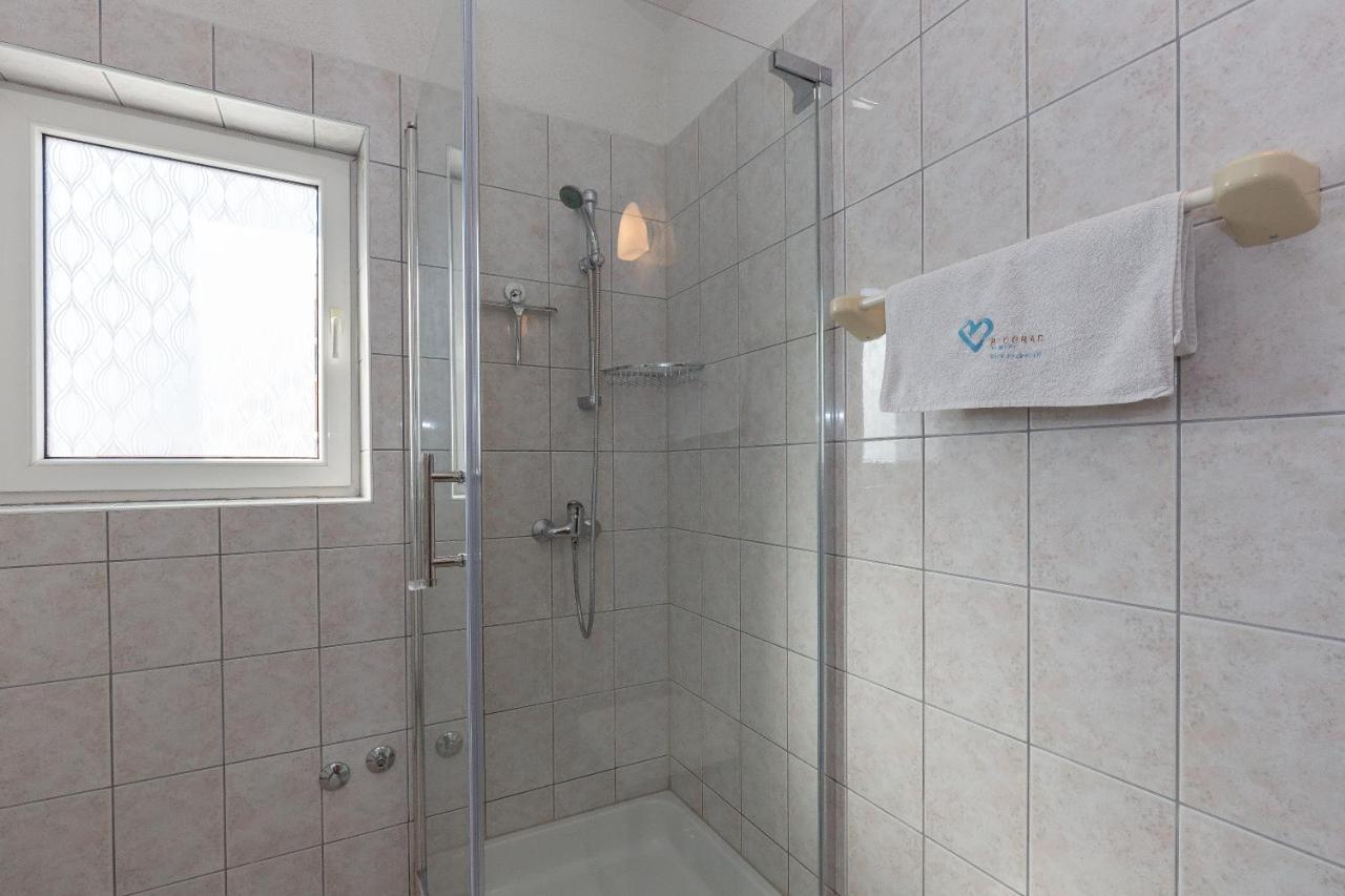 Apartments Dalmata Биоград-на-Мору Экстерьер фото