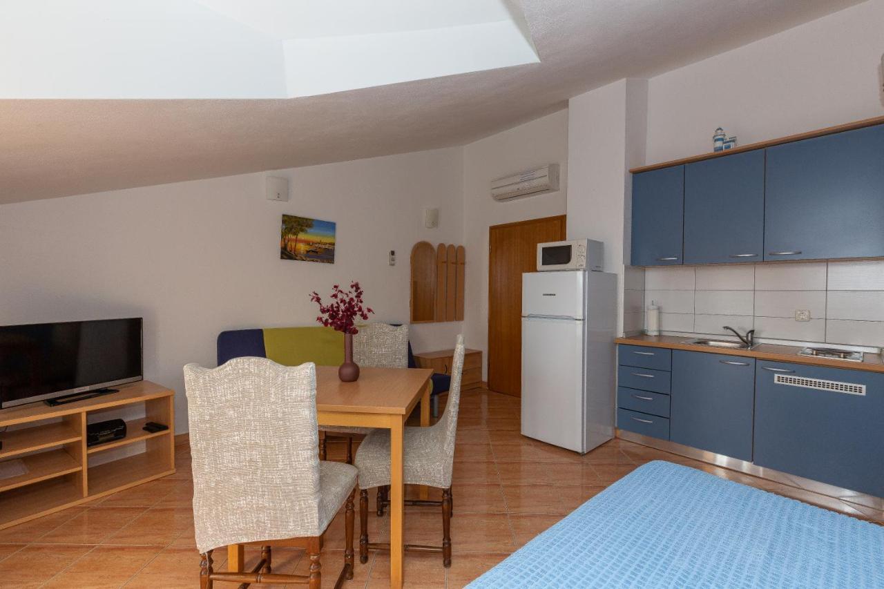 Apartments Dalmata Биоград-на-Мору Экстерьер фото