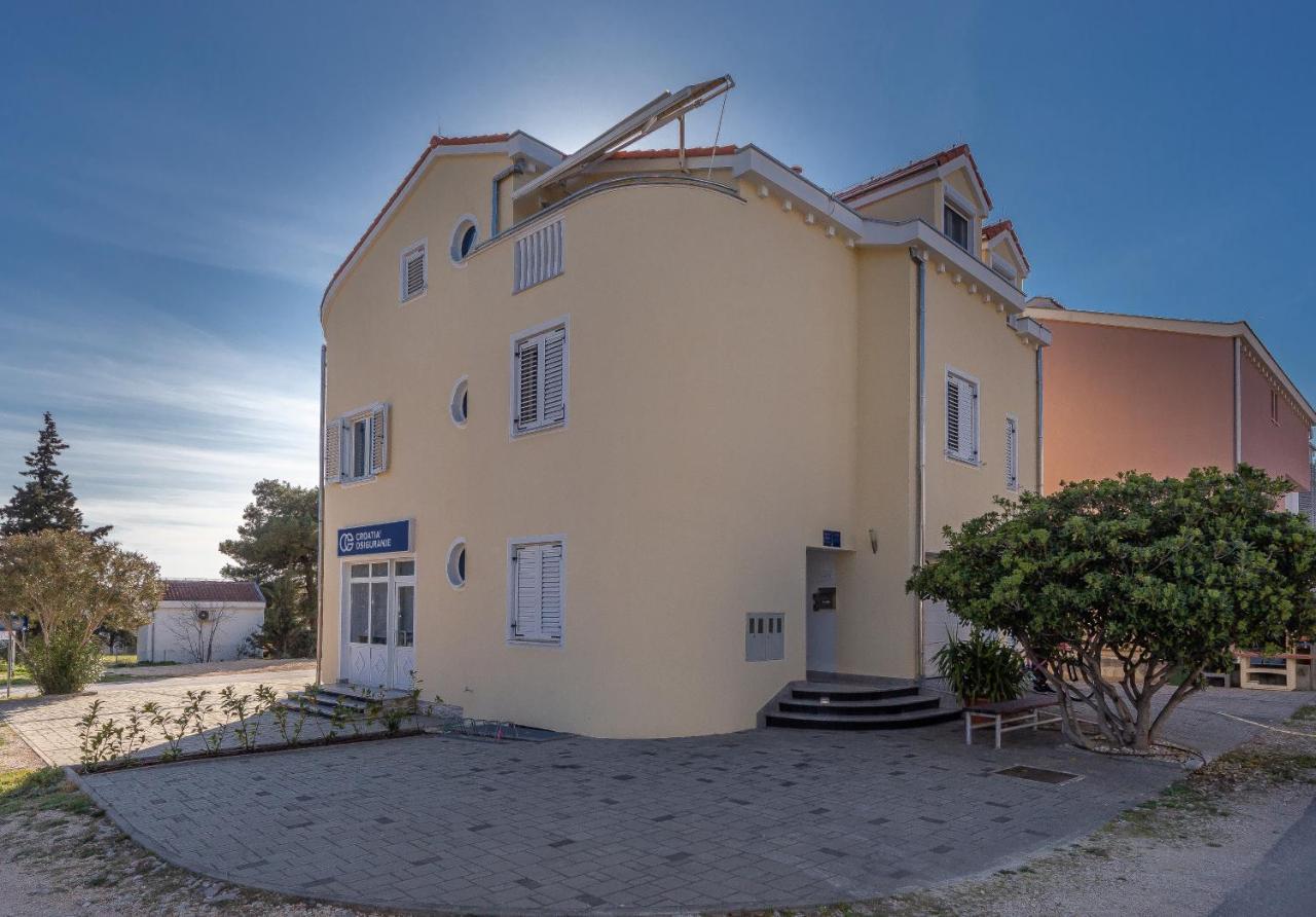 Apartments Dalmata Биоград-на-Мору Экстерьер фото